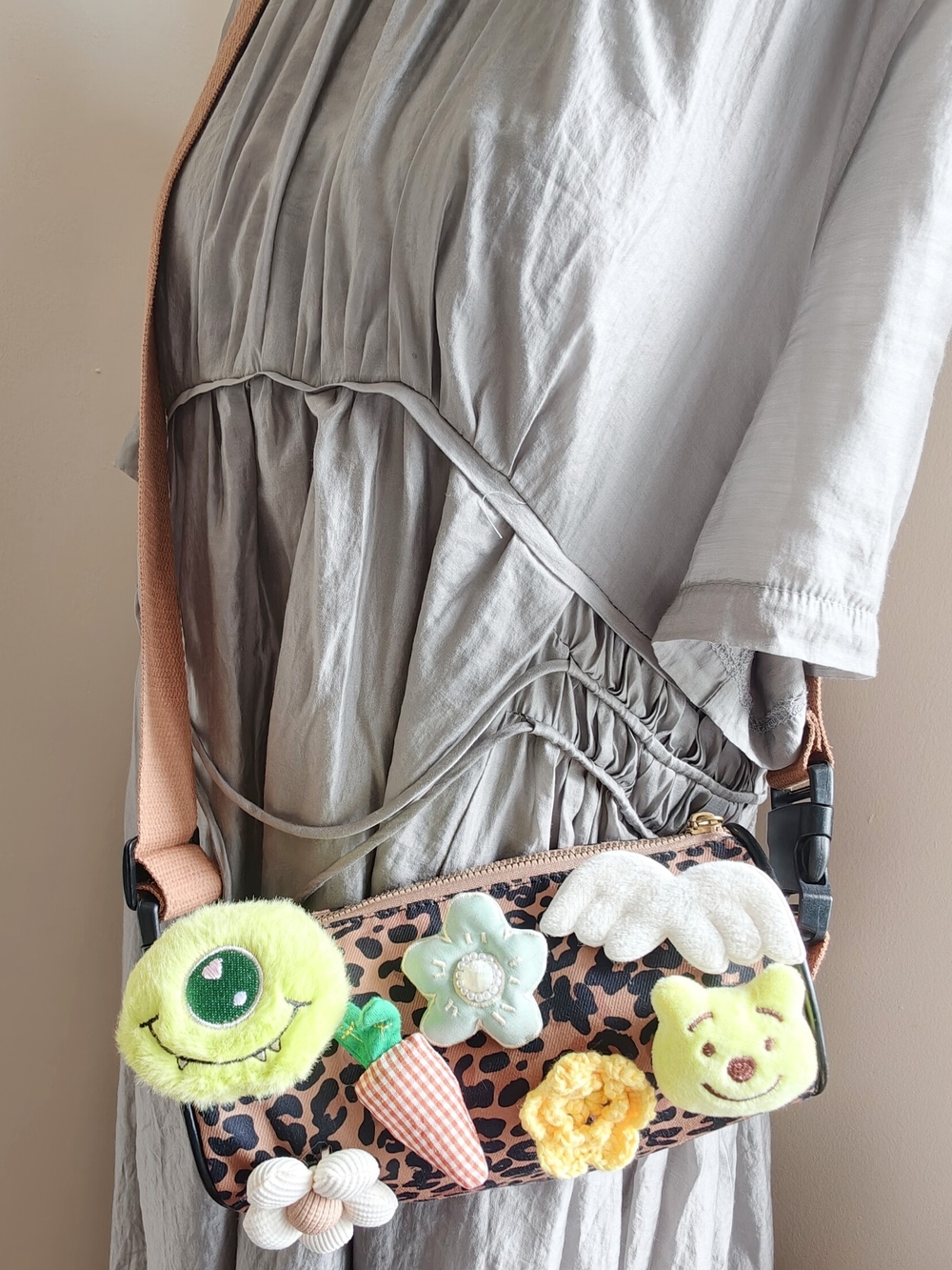 Leopard Print Crossbody Bag with Fun Charms - Rust Strap - Picture 5 of 13